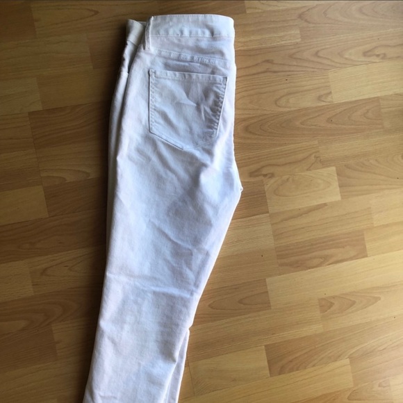 Old Navy Denim - Old Navy Super Skinny Jeans Size 6 White Excellent Condition
